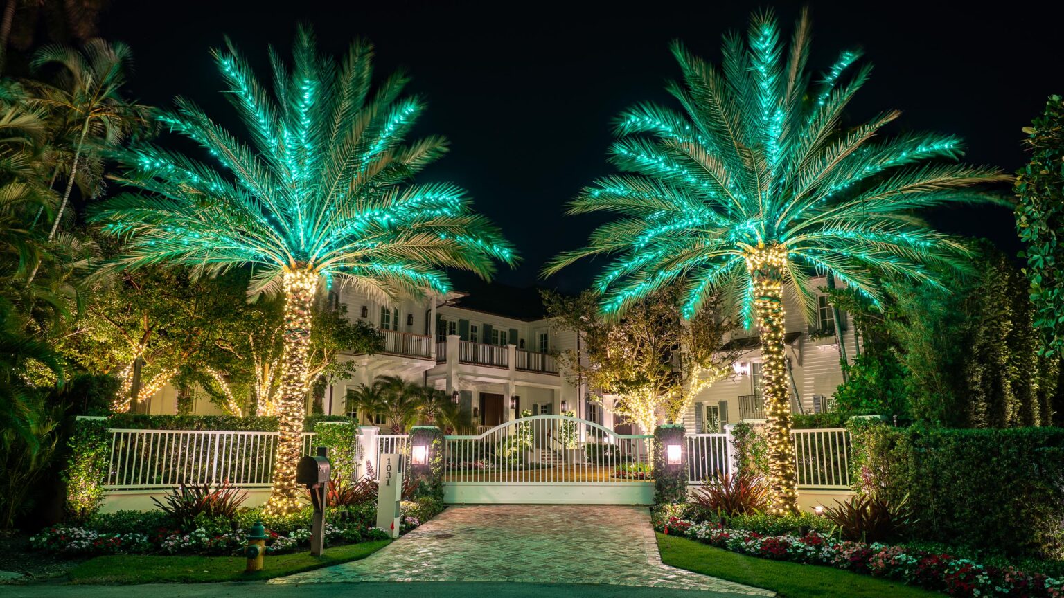 Custom outdoor holiday lighting display in Delray Beach FL by Exceptional Holiday Lighting