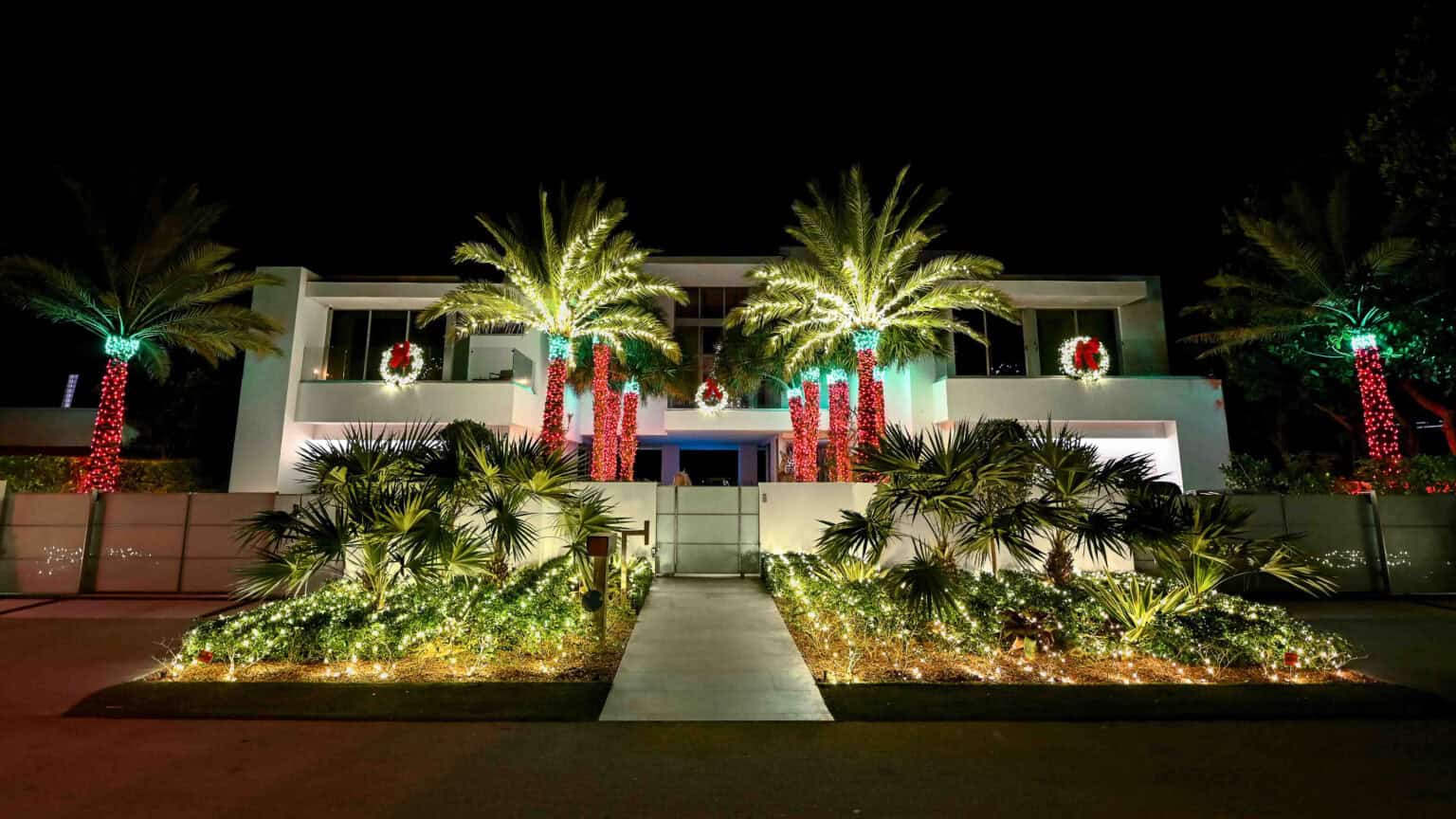 Custom outdoor holiday lighting display in Fort Lauderdale FL by Exceptional Holiday Lighting